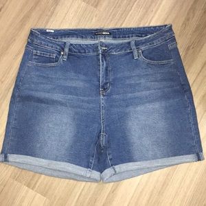 Jean Shorts size 18!